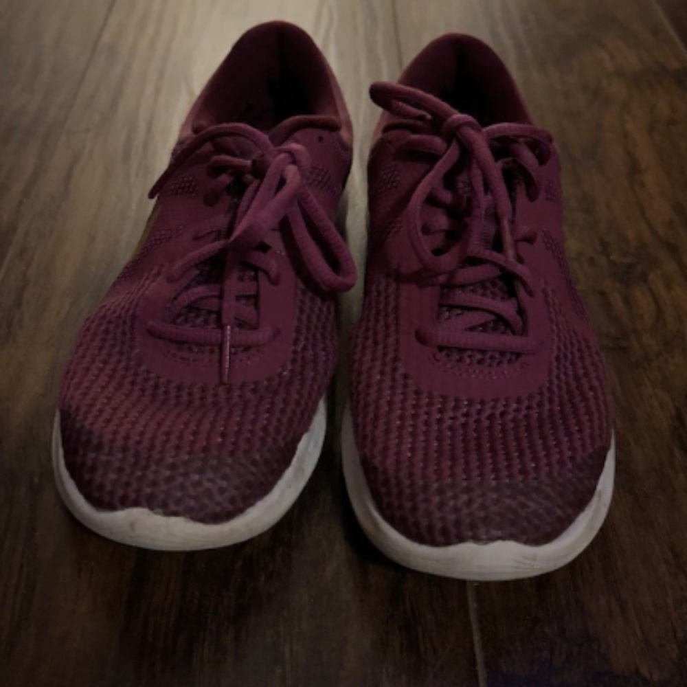 Nike shoes - Picture 3 of 7